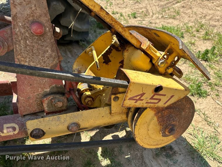 image for item EH6702 2004 John Deere 5203 tractor