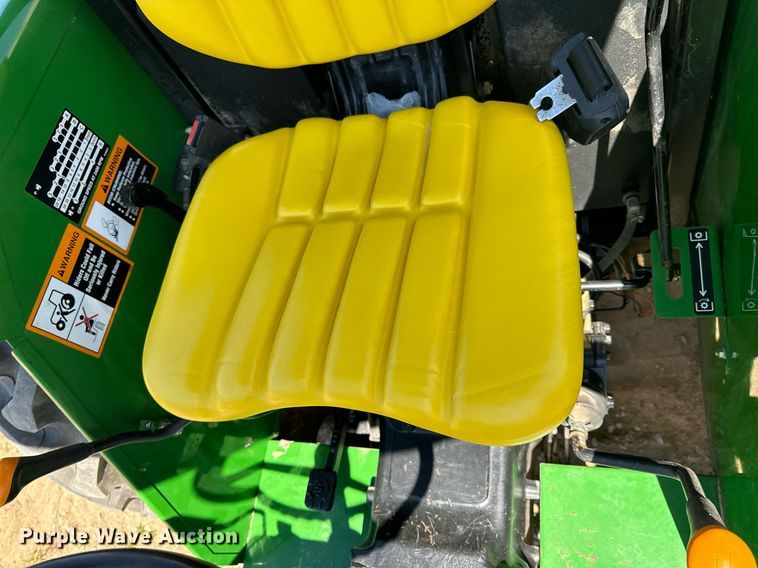 image for item EH6702 2004 John Deere 5203 tractor