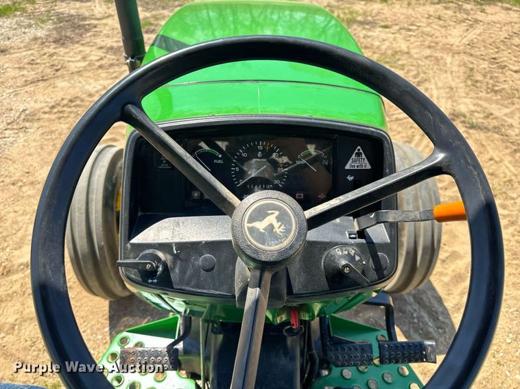 image for item EH6702 2004 John Deere 5203 tractor