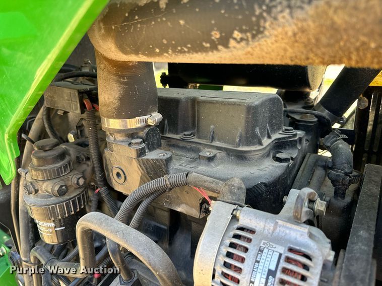 image for item EH6702 2004 John Deere 5203 tractor