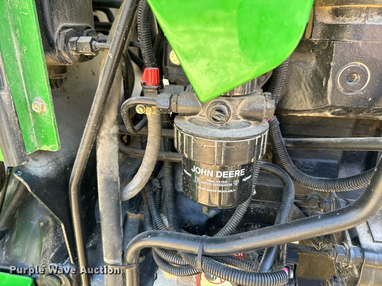 image for item EH6702 2004 John Deere 5203 tractor