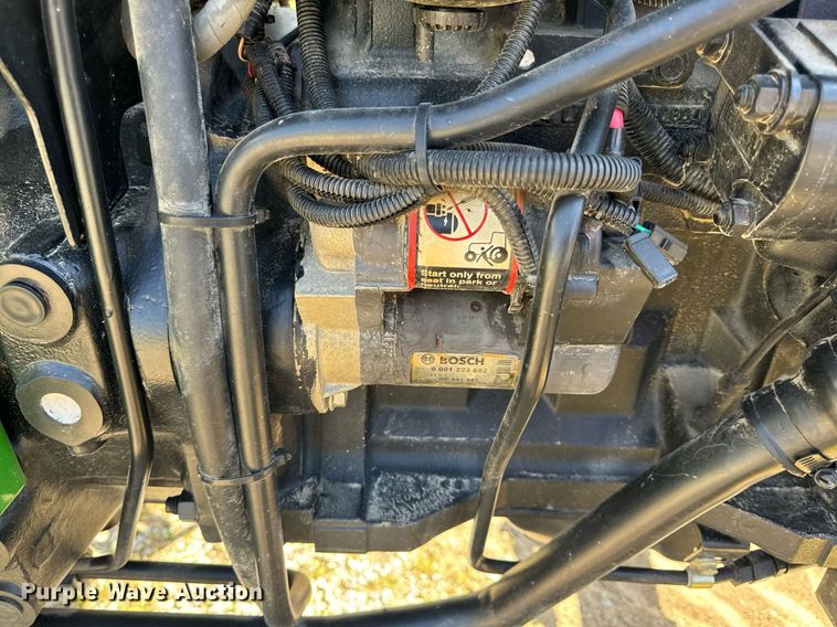 image for item EH6702 2004 John Deere 5203 tractor