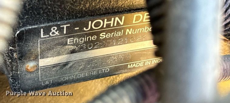 image for item EH6702 2004 John Deere 5203 tractor