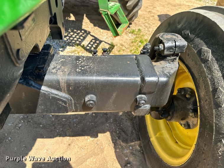 image for item EH6702 2004 John Deere 5203 tractor