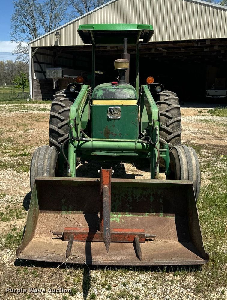 image for item EH6703 1981 John Deere 2640 tractor