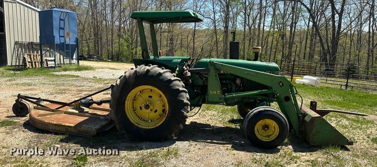 image for item EH6703 1981 John Deere 2640 tractor