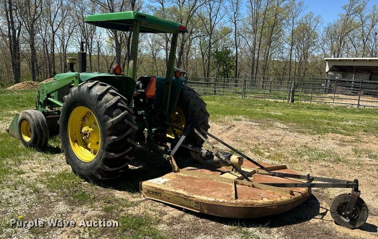 image for item EH6703 1981 John Deere 2640 tractor