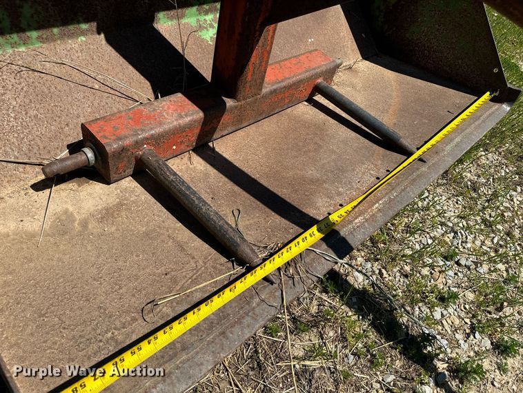 image for item EH6703 1981 John Deere 2640 tractor