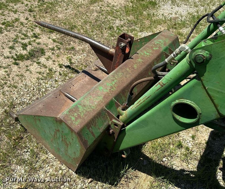 image for item EH6703 1981 John Deere 2640 tractor