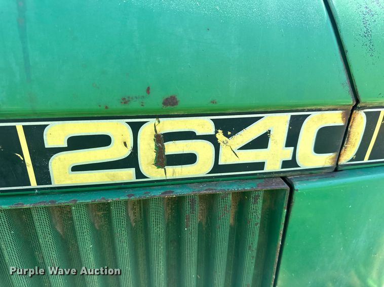 image for item EH6703 1981 John Deere 2640 tractor
