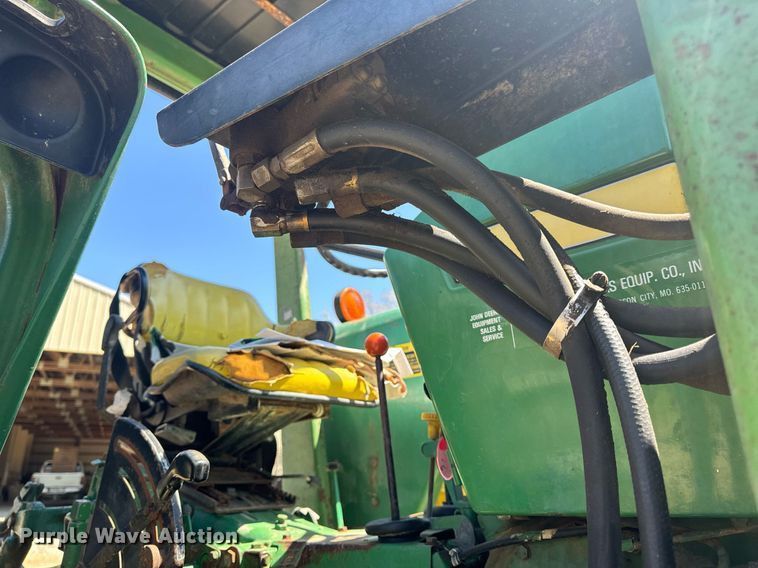 image for item EH6703 1981 John Deere 2640 tractor