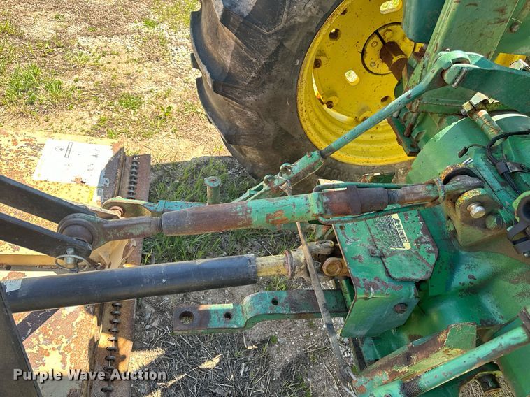 image for item EH6703 1981 John Deere 2640 tractor