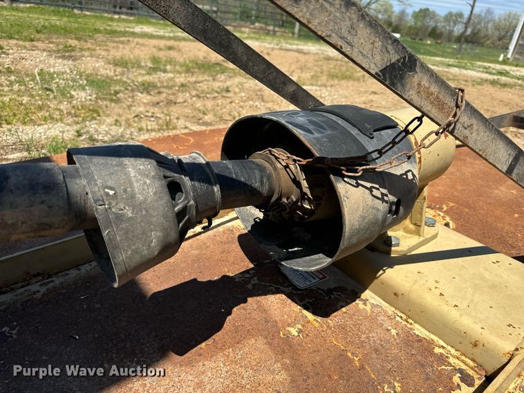 image for item EH6703 1981 John Deere 2640 tractor