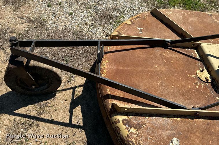 image for item EH6703 1981 John Deere 2640 tractor