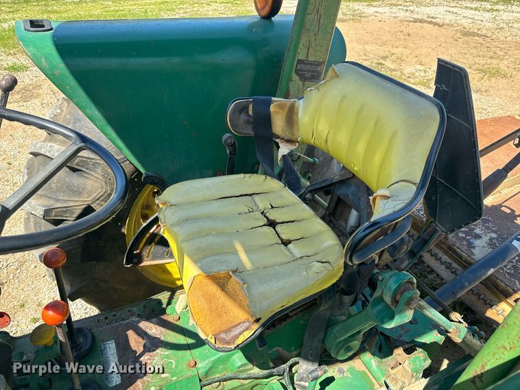 image for item EH6703 1981 John Deere 2640 tractor