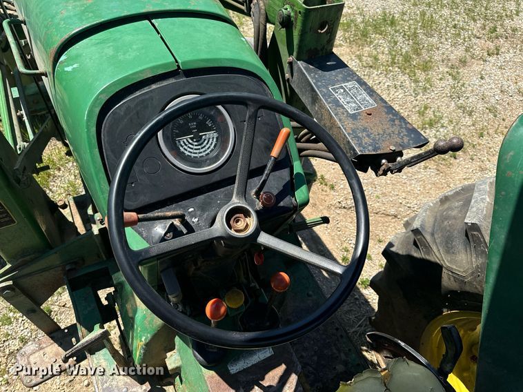 image for item EH6703 1981 John Deere 2640 tractor