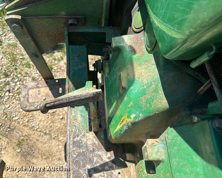 image for item EH6703 1981 John Deere 2640 tractor