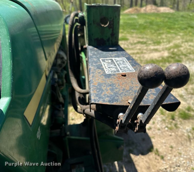 image for item EH6703 1981 John Deere 2640 tractor