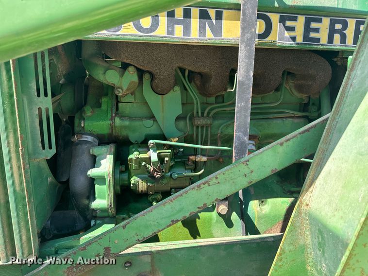 image for item EH6703 1981 John Deere 2640 tractor