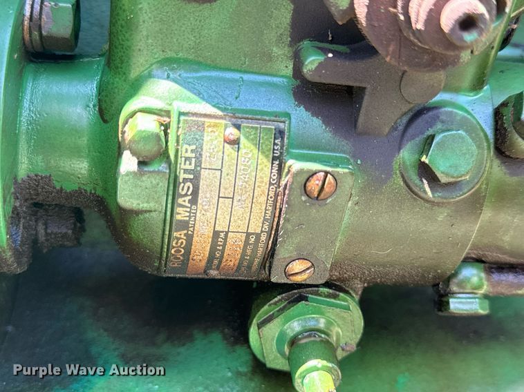 image for item EH6703 1981 John Deere 2640 tractor