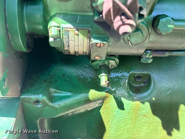 image for item EH6703 1981 John Deere 2640 tractor