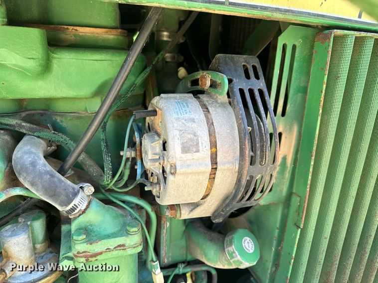image for item EH6703 1981 John Deere 2640 tractor