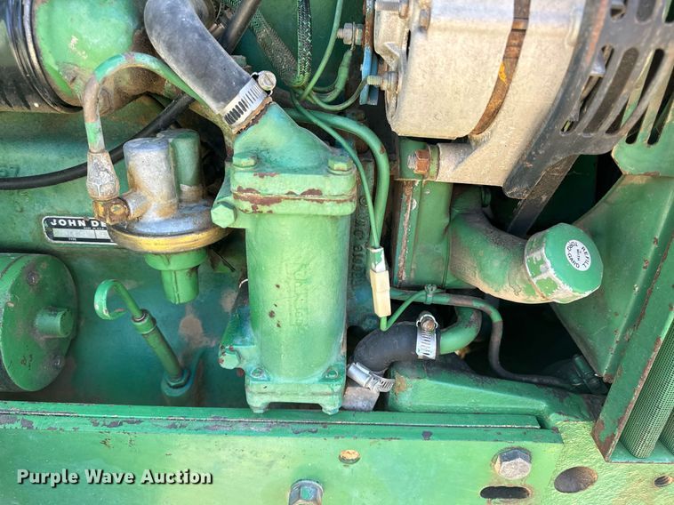 image for item EH6703 1981 John Deere 2640 tractor