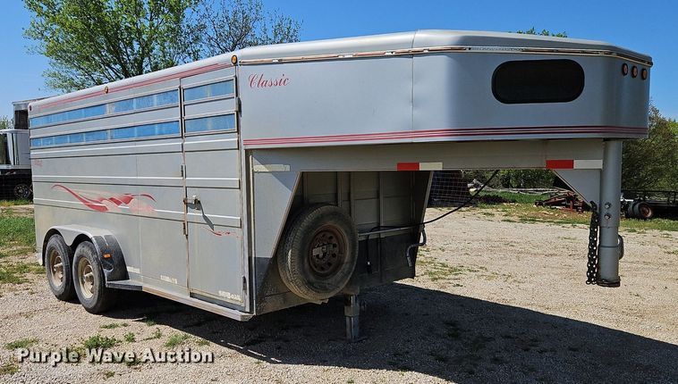 image for item EI3743 2000 Titan Trailer livestock trailer