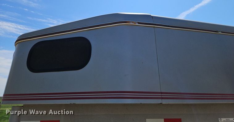 image for item EI3743 2000 Titan Trailer livestock trailer