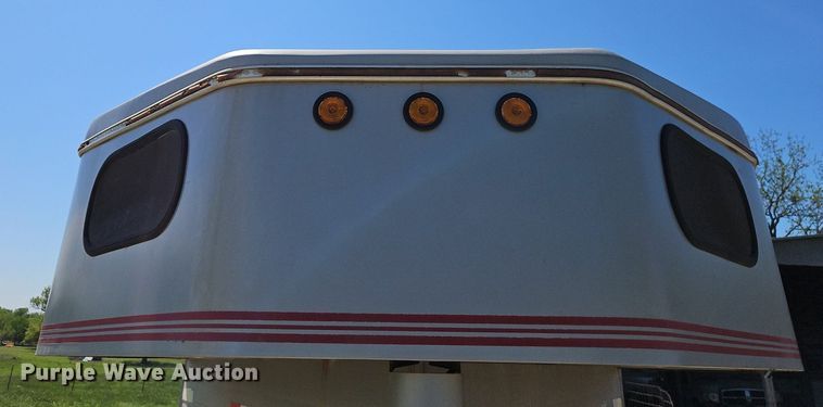 image for item EI3743 2000 Titan Trailer livestock trailer