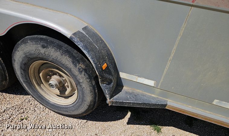 image for item EI3743 2000 Titan Trailer livestock trailer