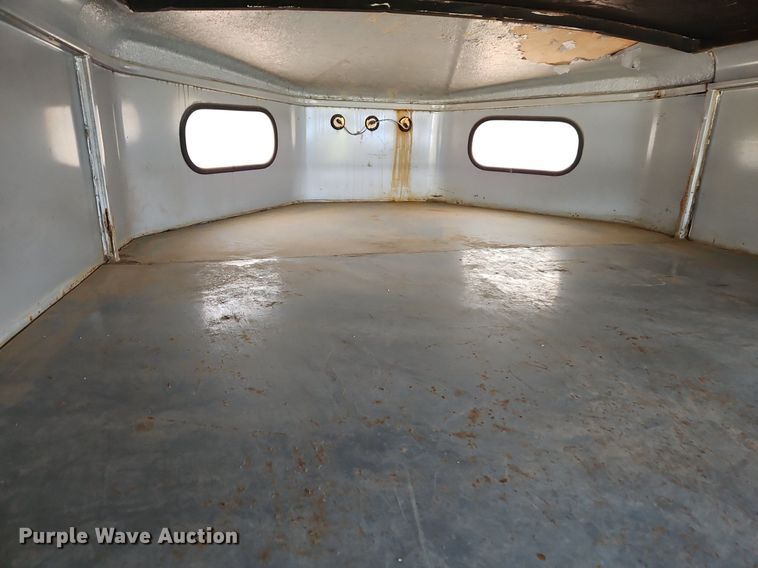 image for item EI3743 2000 Titan Trailer livestock trailer