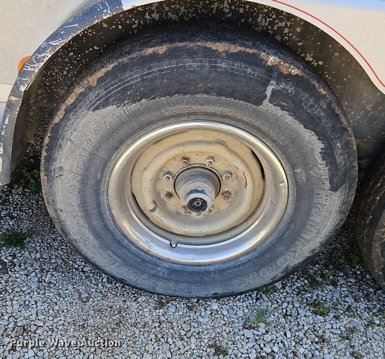 image for item EI3743 2000 Titan Trailer livestock trailer