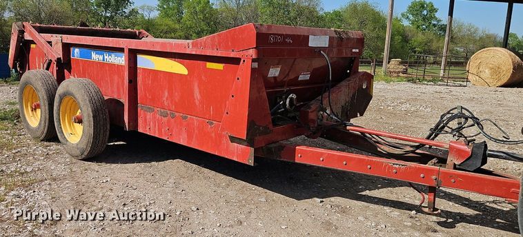 image for item EI3760 New Holland 195 manure spreader