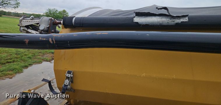 image for item EI3763 Ag-Chem Airman 1000 Precision spreader bed