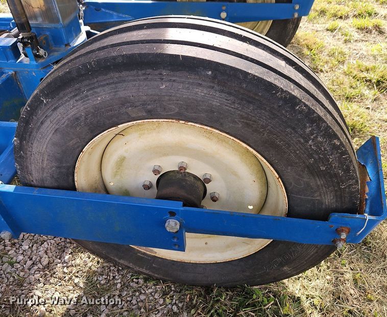 image for item EI3796 Kinze 3600 no-till planter
