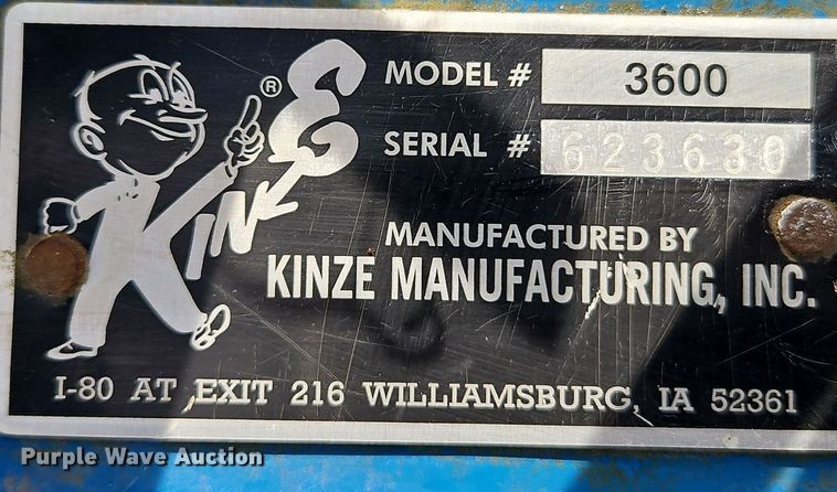 image for item EI3796 Kinze 3600 no-till planter