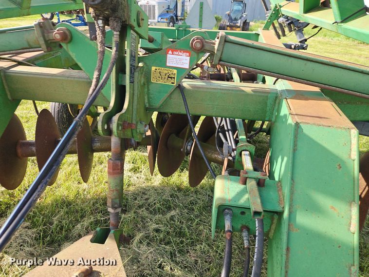 image for item EI3797 John Deere  630 tandem disk