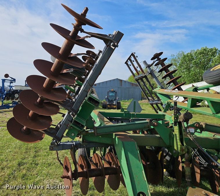 image for item EI3797 John Deere  630 tandem disk