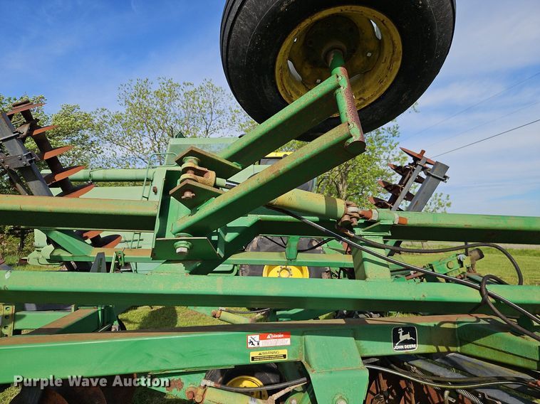 image for item EI3797 John Deere  630 tandem disk