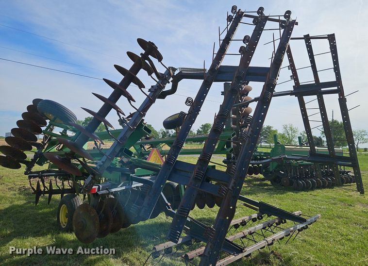 image for item EI3797 John Deere  630 tandem disk