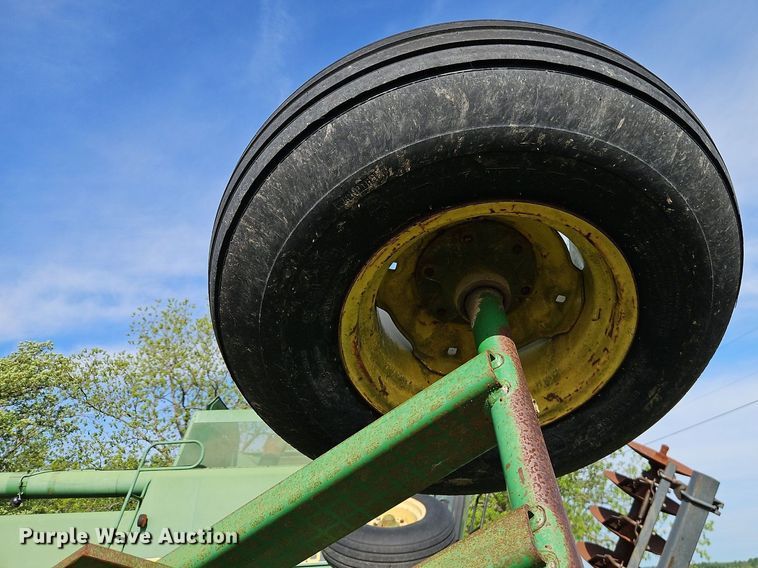 image for item EI3797 John Deere  630 tandem disk