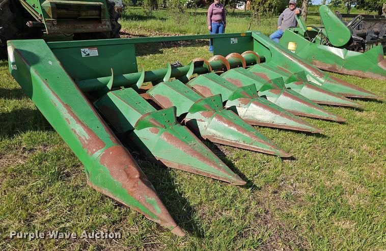 image for item EI3798 John Deere  643 corn head