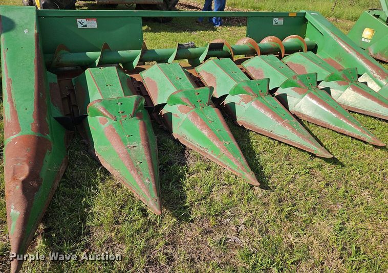 image for item EI3798 John Deere  643 corn head