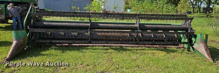 image for item EI3799 John Deere  220 flex head