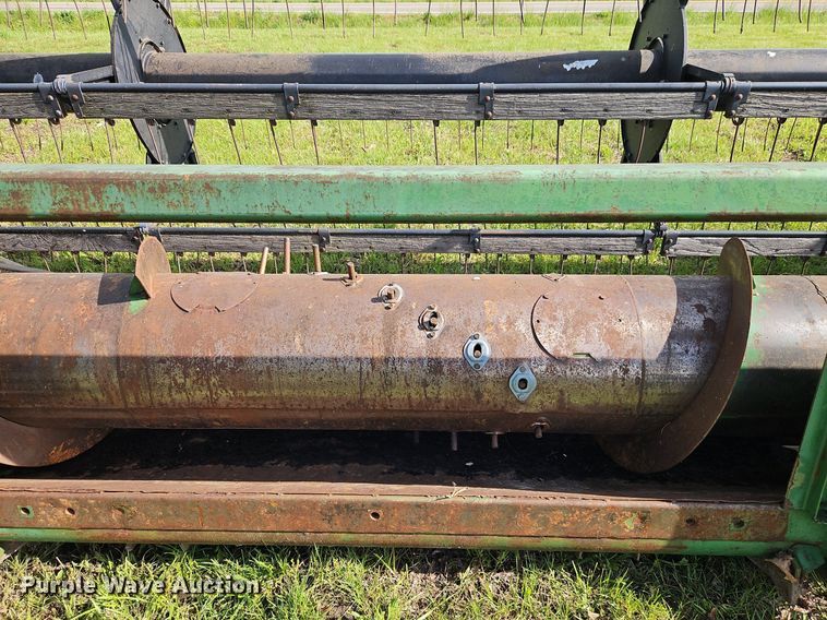 image for item EI3799 John Deere  220 flex head