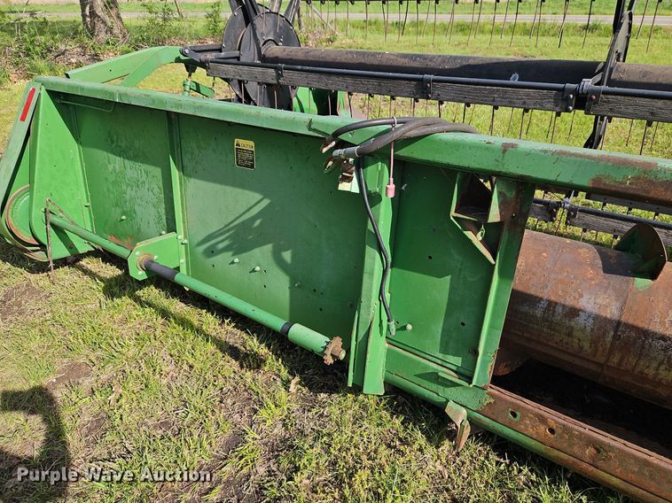 image for item EI3799 John Deere  220 flex head