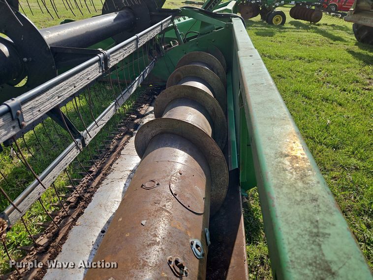 image for item EI3799 John Deere  220 flex head