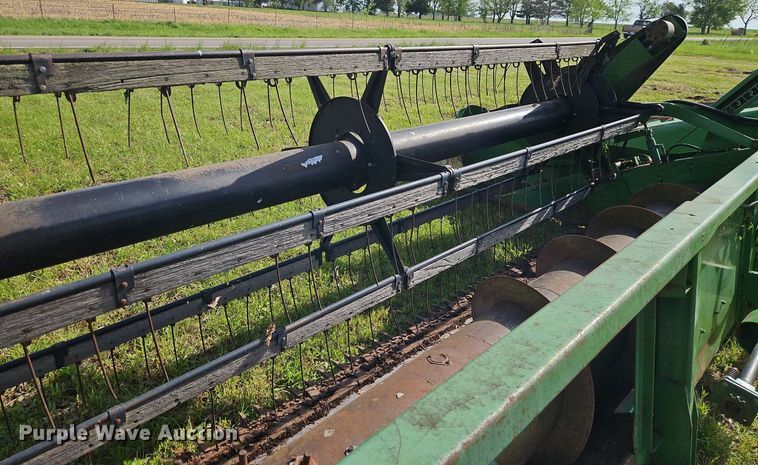 image for item EI3799 John Deere  220 flex head