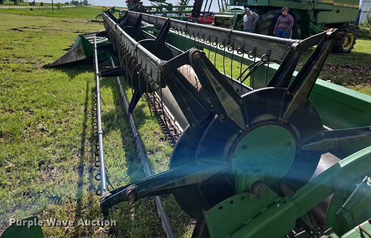 image for item EI3799 John Deere  220 flex head